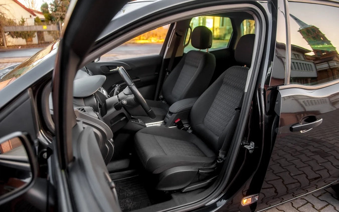 Opel Meriva cena 36900 przebieg: 169780, rok produkcji 2014 z Radom małe 667